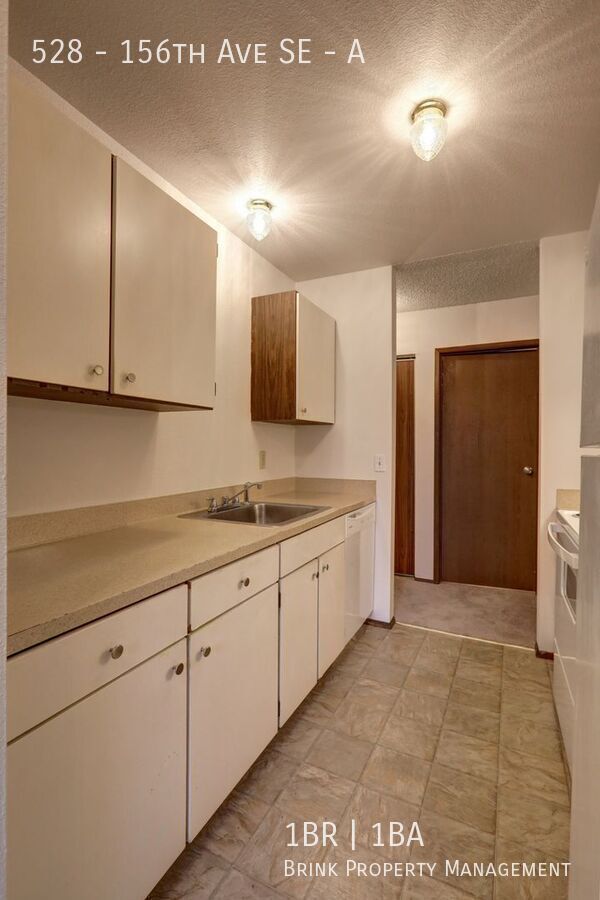 Great Bellevue Location, Even Better Price! property image