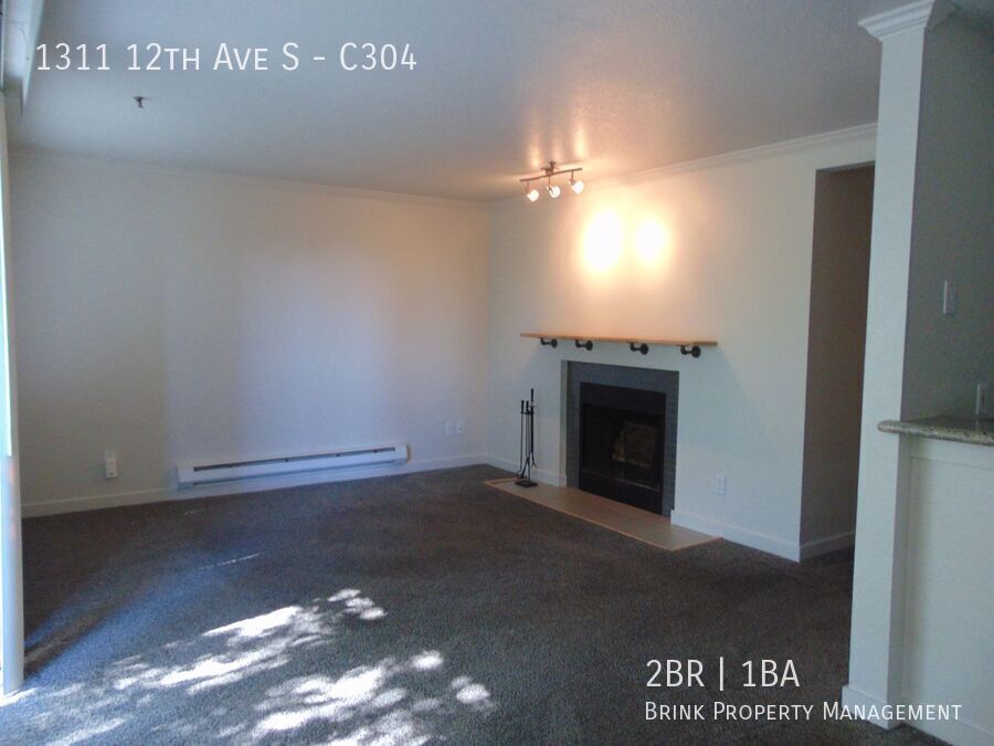 2 Bedroom/1 Bath Luxury Beacon Hill Condo, Perfect Location!! property image