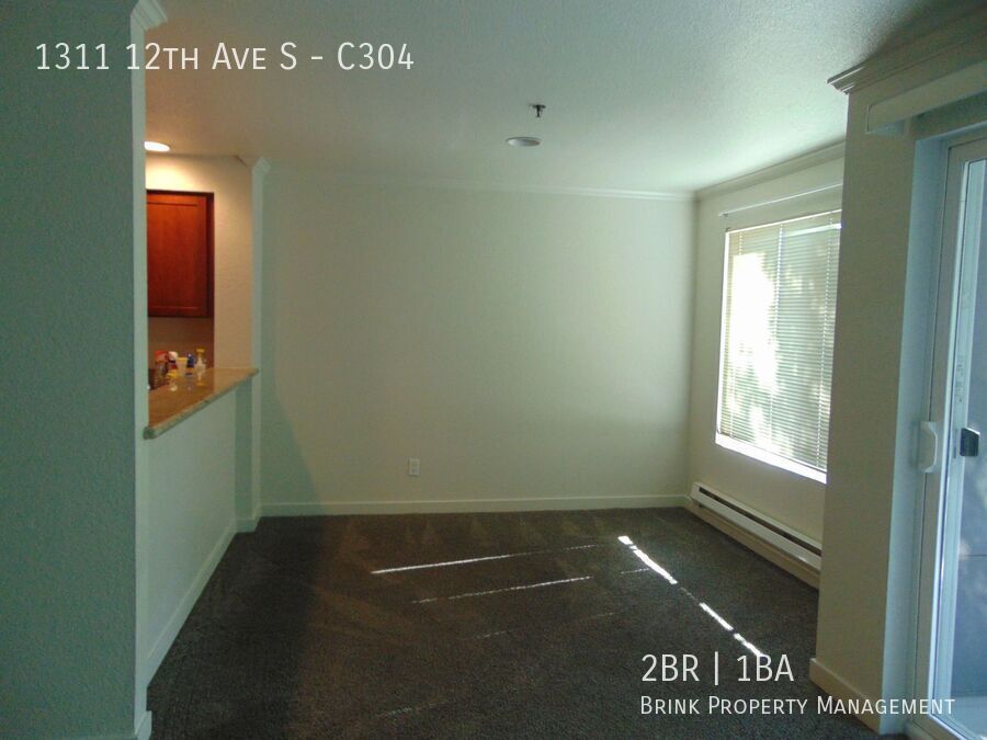 2 Bedroom/1 Bath Luxury Beacon Hill Condo, Perfect Location!! property image