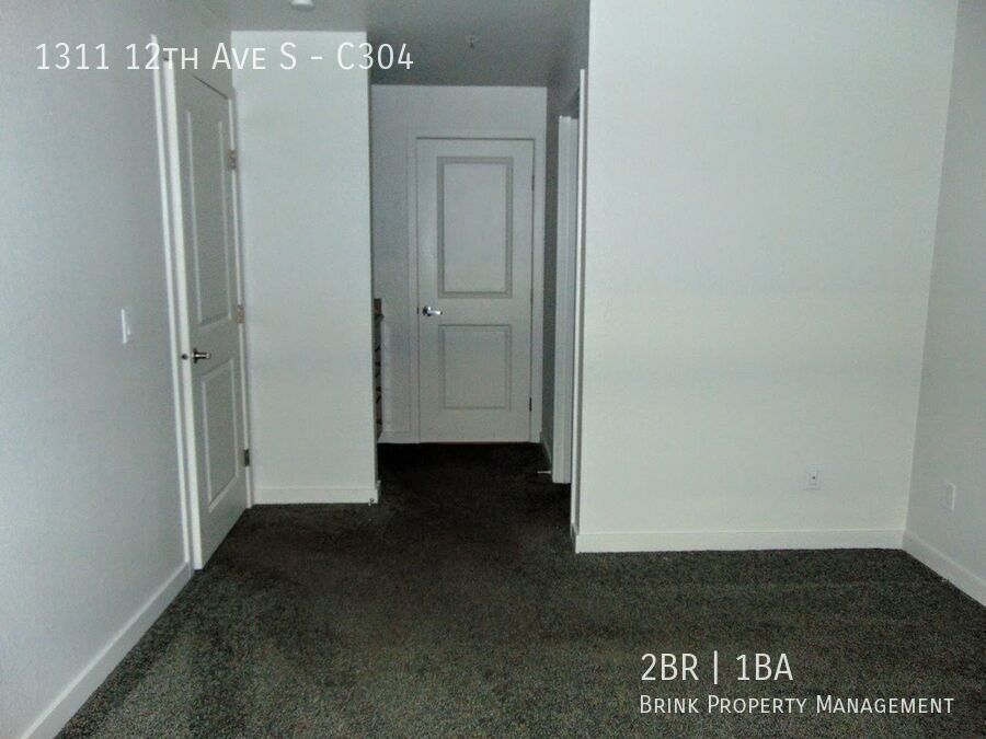 2 Bedroom/1 Bath Luxury Beacon Hill Condo, Perfect Location!! property image