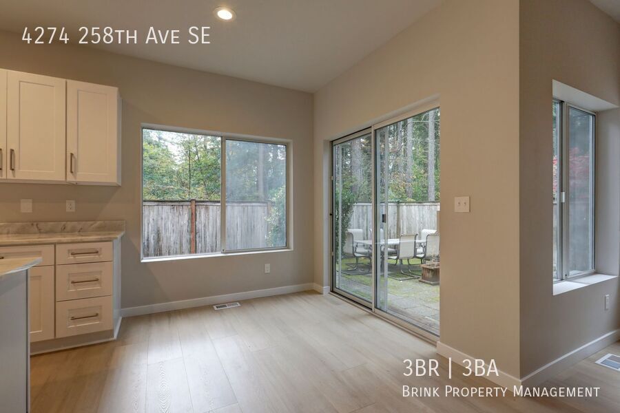 Beautiful 3bd, 2.5ba Home in Klahanie Available! property image