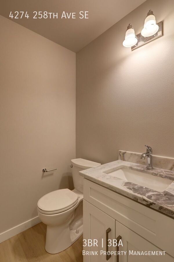 Beautiful 3bd, 2.5ba Home in Klahanie Available! property image