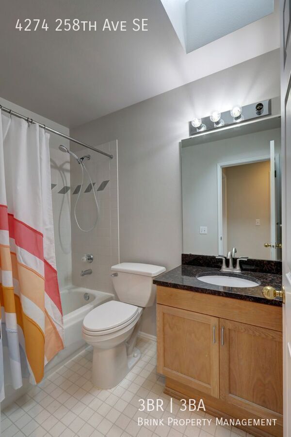 Beautiful 3bd, 2.5ba Home in Klahanie Available! property image