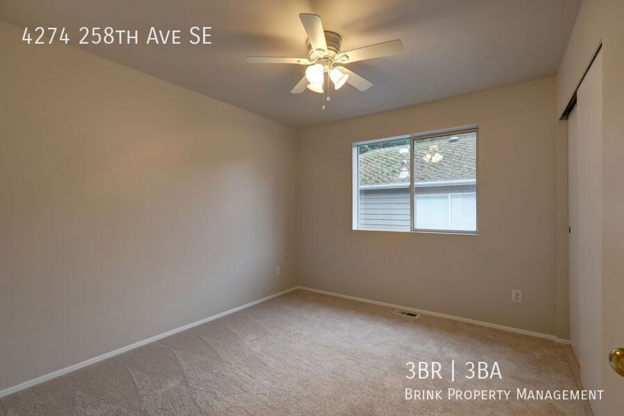 Beautiful 3bd, 2.5ba Home in Klahanie Available! property image