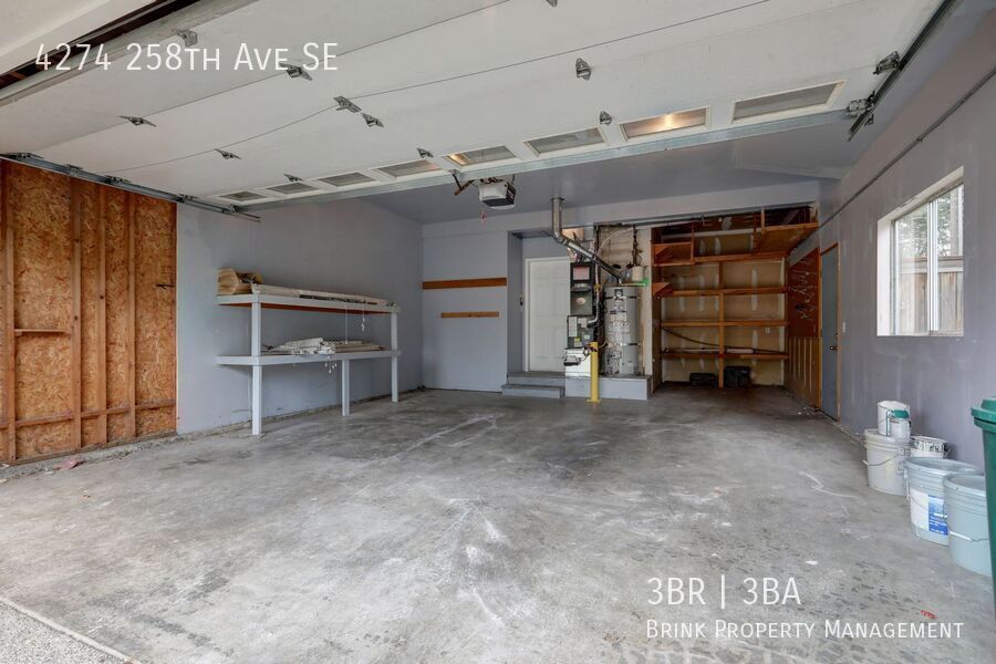 Beautiful 3bd, 2.5ba Home in Klahanie Available! property image