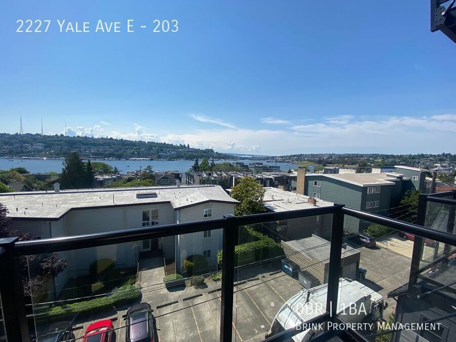 Welcome to Lakeview! - Live in Luxury & Style in the heart of Eastlake property image