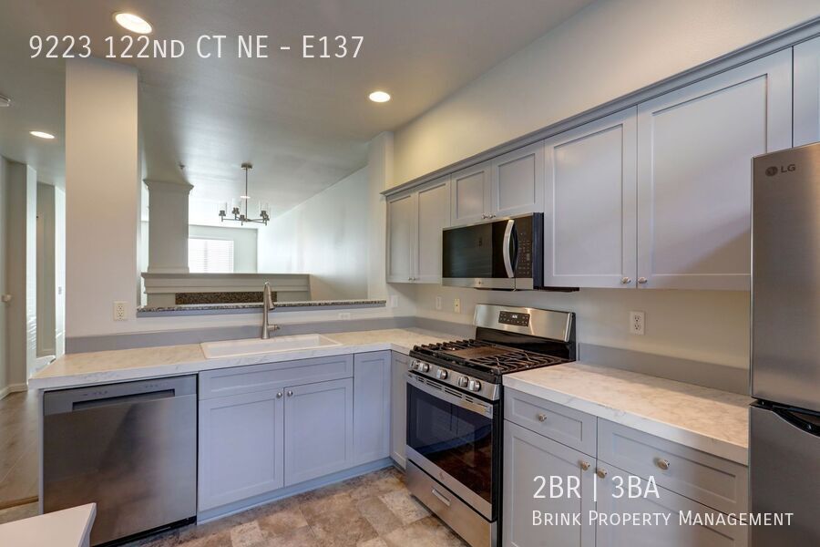 Luxury 2BR 2.5BA Townhouse Style Condo @ Lochshire on Forbes Creek property image