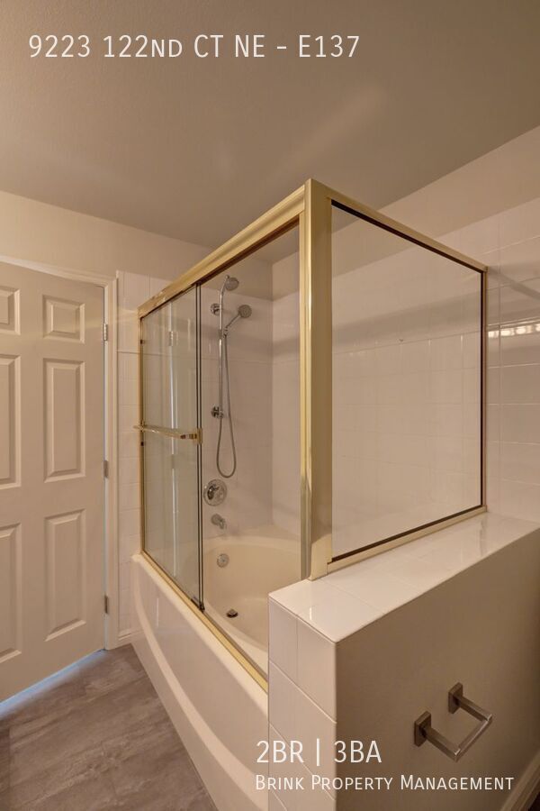 Luxury 2BR 2.5BA Townhouse Style Condo @ Lochshire on Forbes Creek property image