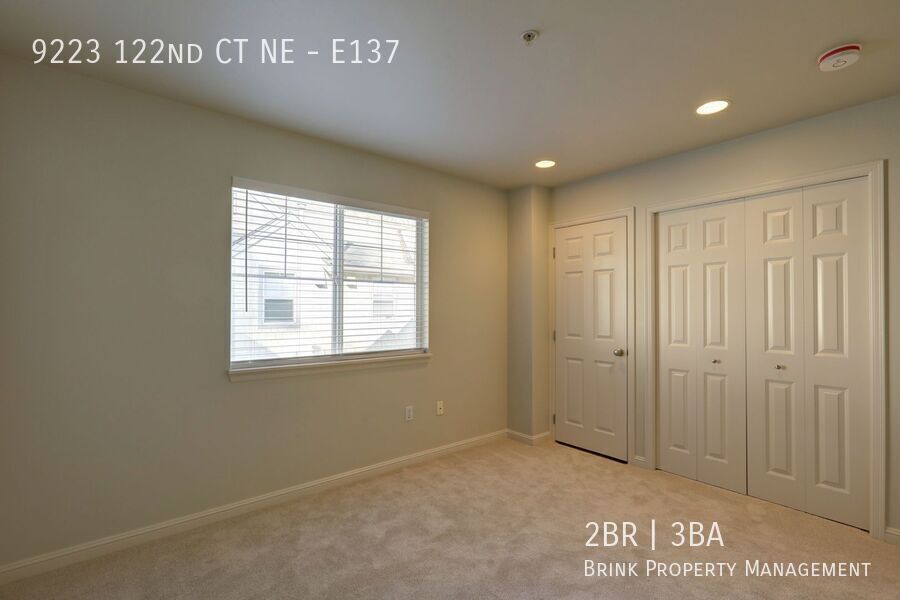 Luxury 2BR 2.5BA Townhouse Style Condo @ Lochshire on Forbes Creek property image