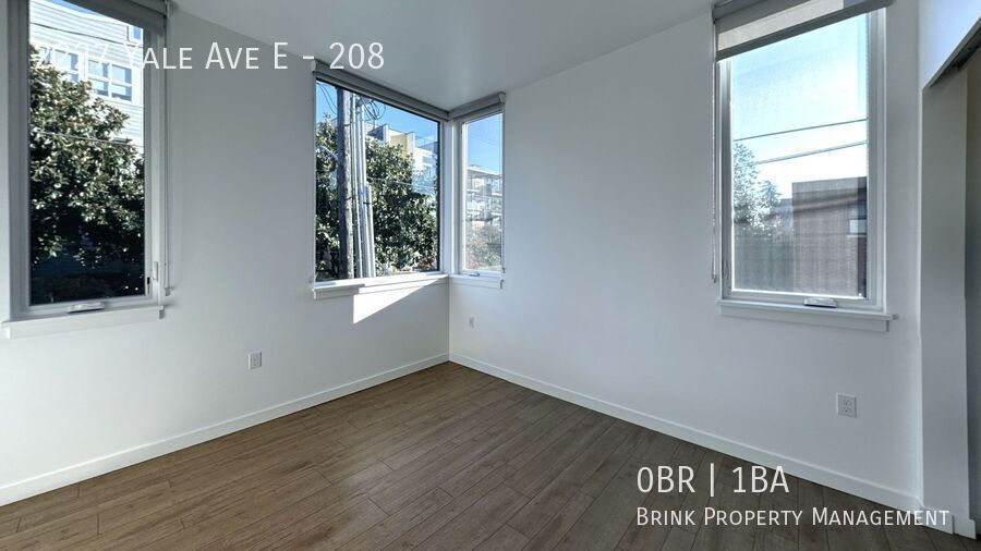 Welcome to Lakeview! - Live in Luxury & Style in the heart of Eastlake property image