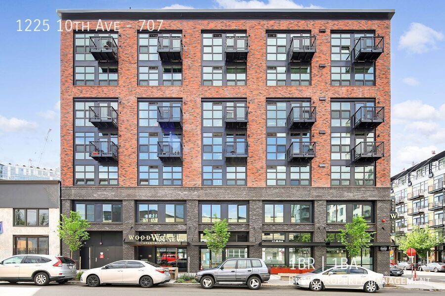 Live at The Woodworth - Classic & Cool Living in Capitol Hill property image