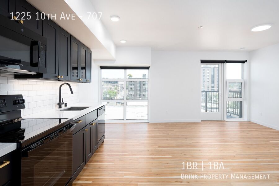 Live at The Woodworth - Classic & Cool Living in Capitol Hill property image