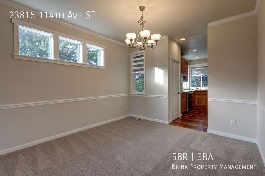 Well Maintained House Tucked Away on Dead-End Street Available! property image