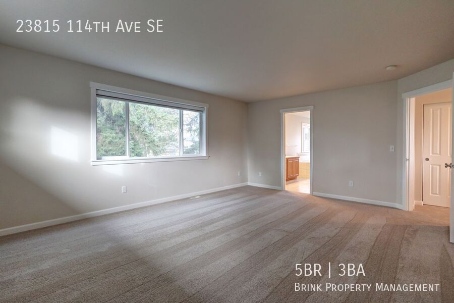 Well Maintained House Tucked Away on Dead-End Street Available! property image