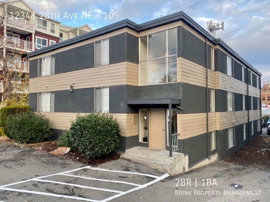 One Month Free Move In Special!! Great Location! 2 Bedroom, 1 Bath Apartment, Nicely Maintained Building. property image