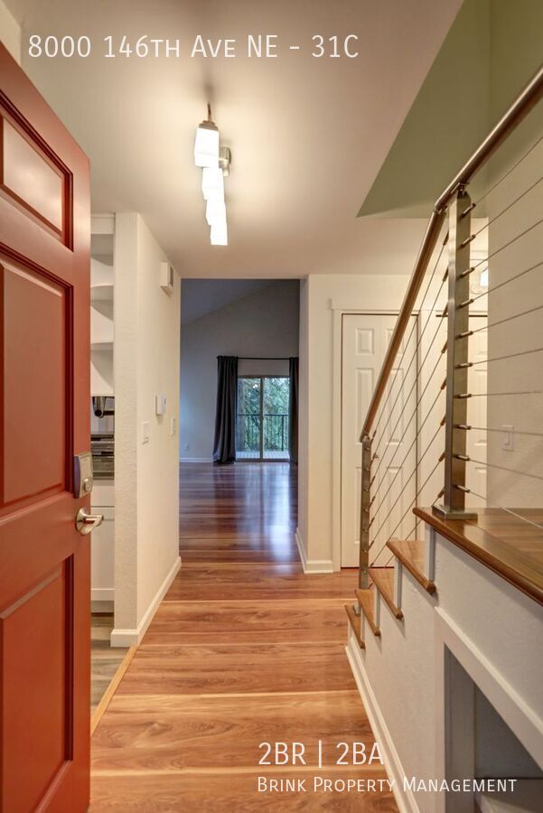 Large 2 Story Condo Available in Perfect Redmond Location! property image