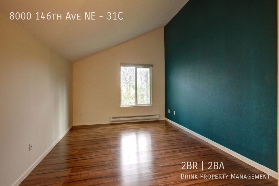 Large 2 Story Condo Available in Perfect Redmond Location! property image