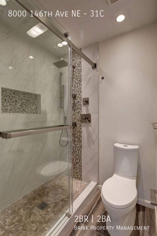 Large 2 Story Condo Available in Perfect Redmond Location! property image