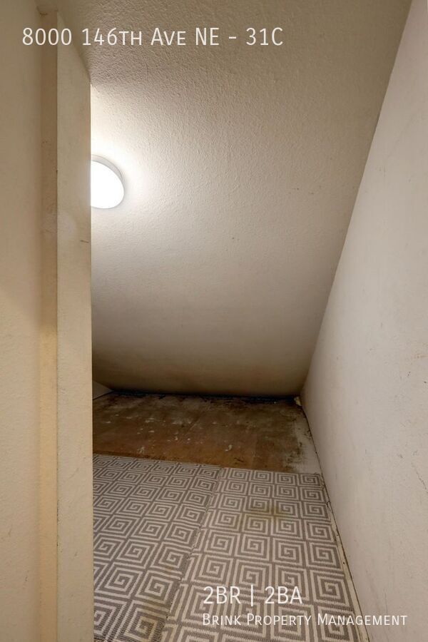 Large 2 Story Condo Available in Perfect Redmond Location! property image