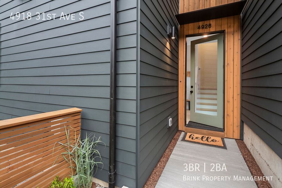 BRAND NEW in Columbia City! 3bd, 2ba Townhome Built with Thoughtful Design and Quality Materials property image