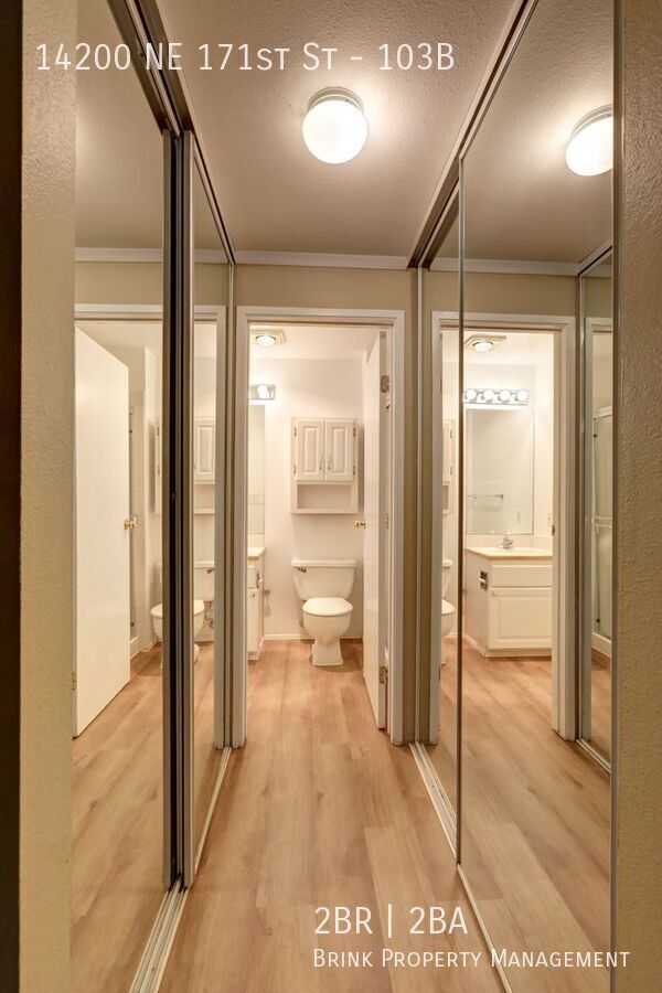 2 Bedroom Ground Floor Condo in the Heart of Woodinville! property image