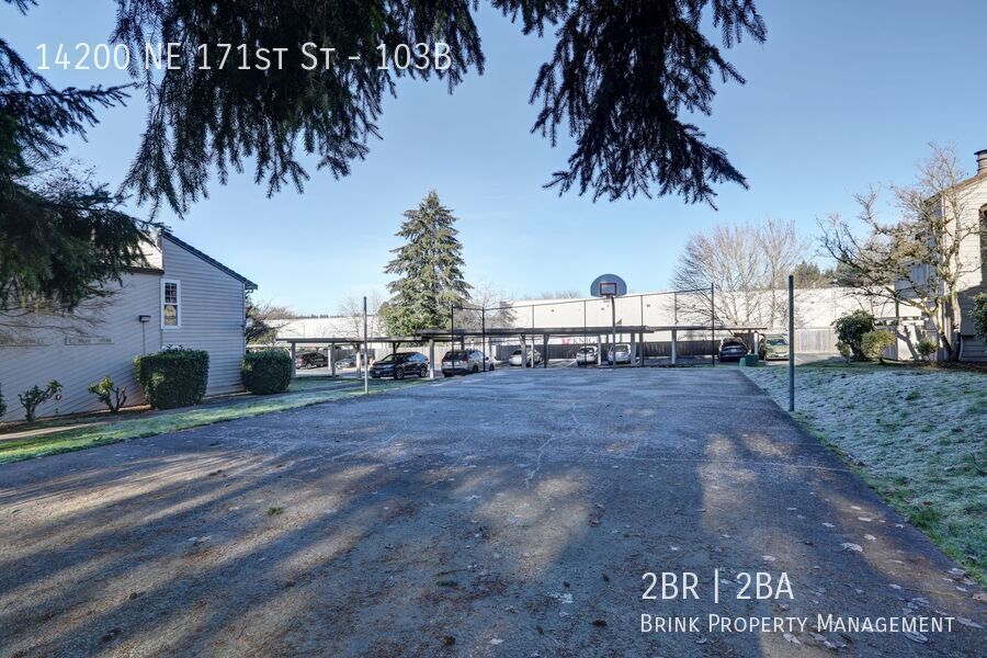 2 Bedroom Ground Floor Condo in the Heart of Woodinville! property image