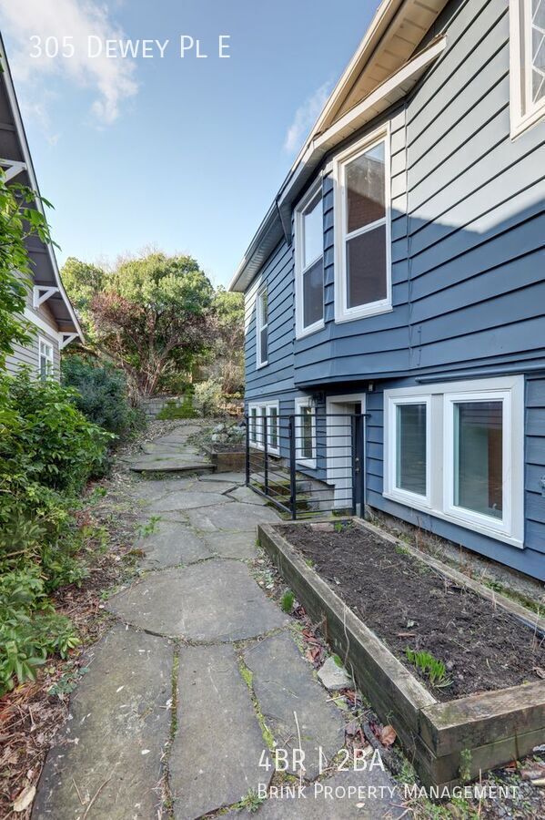 Charming 4 Bedrooms Madison Valley Bungalow Home property image