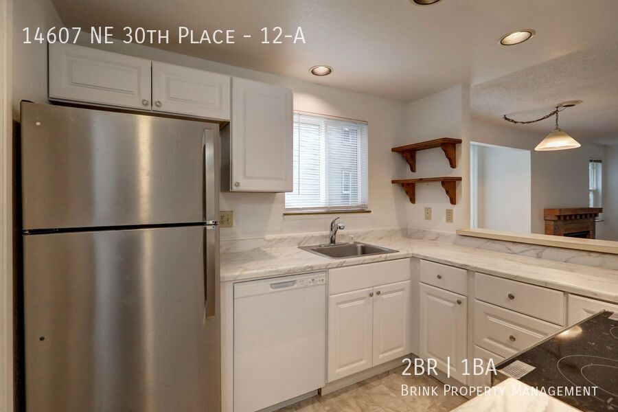 Updated 2 Bedroom Bellevue Condo is Available! property image