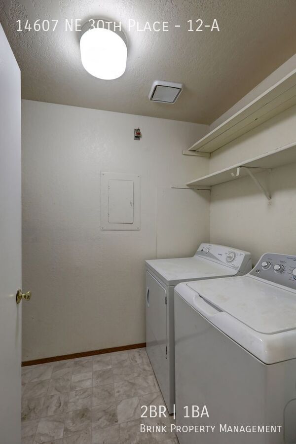 Updated 2 Bedroom Bellevue Condo is Available! property image