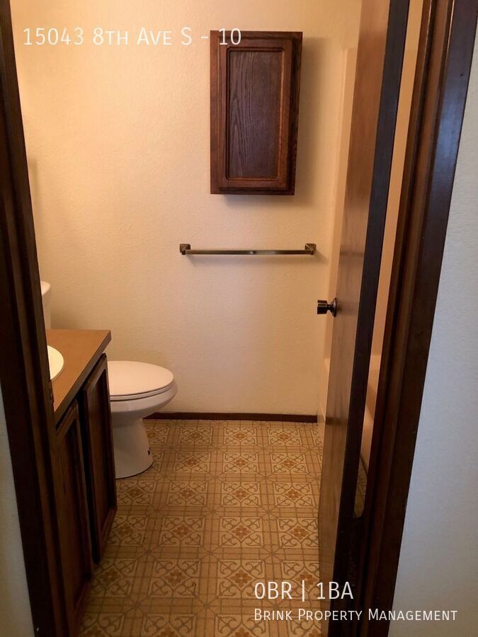 Two Months Free! Charming vintage studio in Burien close to downtown! property image