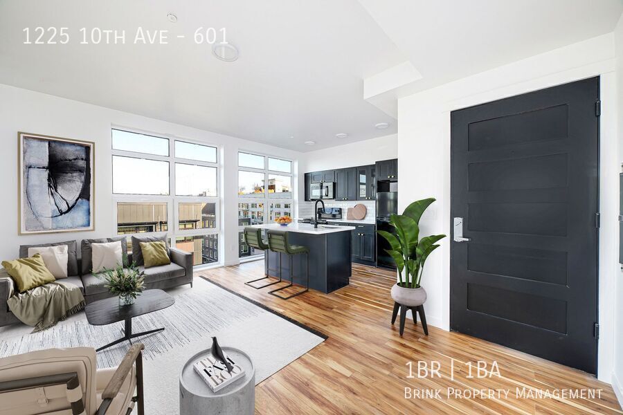 Live at The Woodworth - Classic & Cool Living in Capitol Hill property image