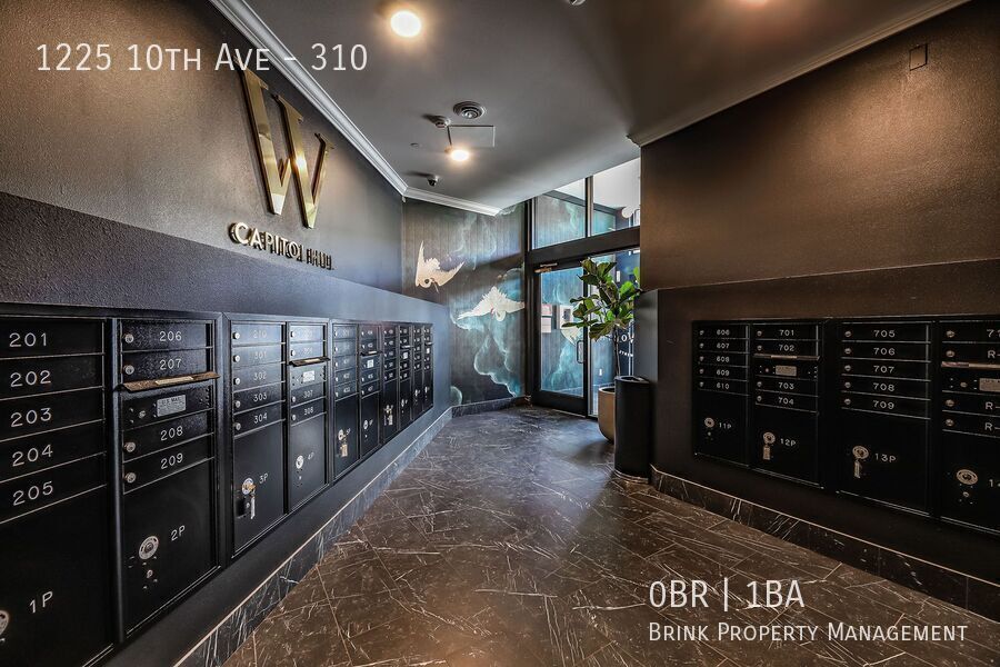 Classic & Cool Living in Capitol Hill property image