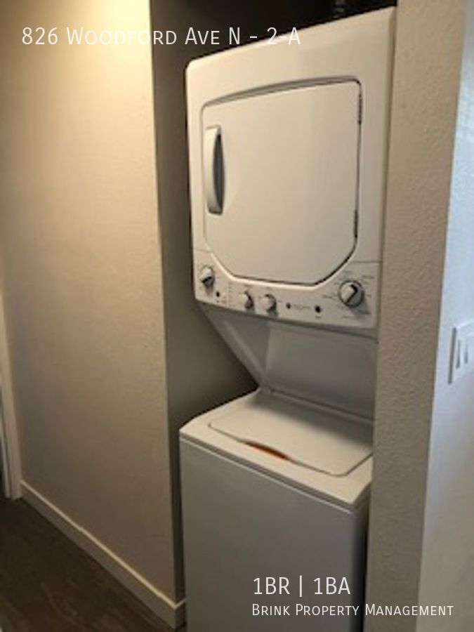 1 Month Free!! Beautifully Remodeled 1 Bedroom 1 Bath Home in Great Location! property image