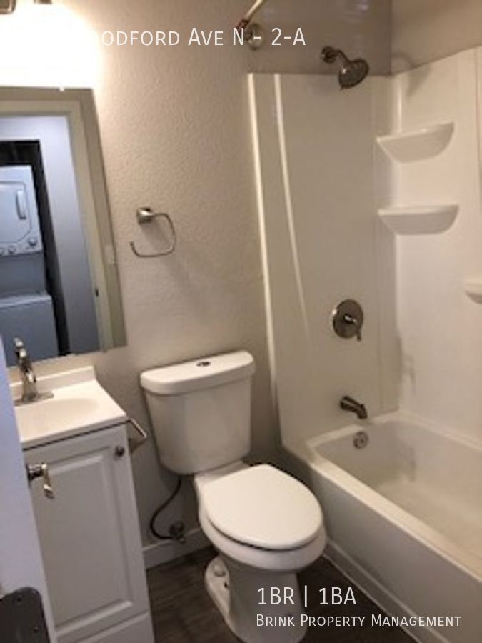 1 Month Free!! Beautifully Remodeled 1 Bedroom 1 Bath Home in Great Location! property image