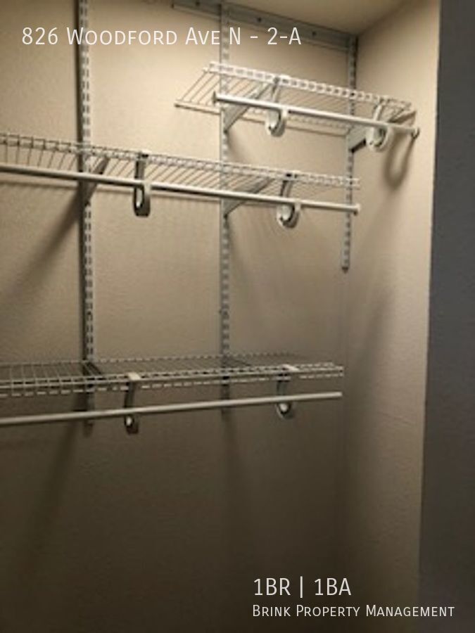 1 Month Free!! Beautifully Remodeled 1 Bedroom 1 Bath Home in Great Location! property image