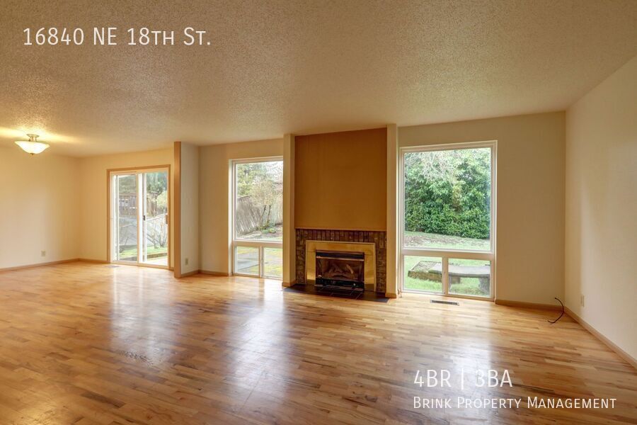 Bright spacious 4-bedroom 2.5 bath home in Bellevue property image