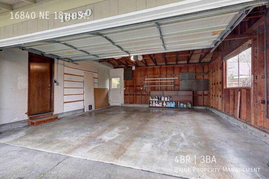 Bright spacious 4-bedroom 2.5 bath home in Bellevue property image