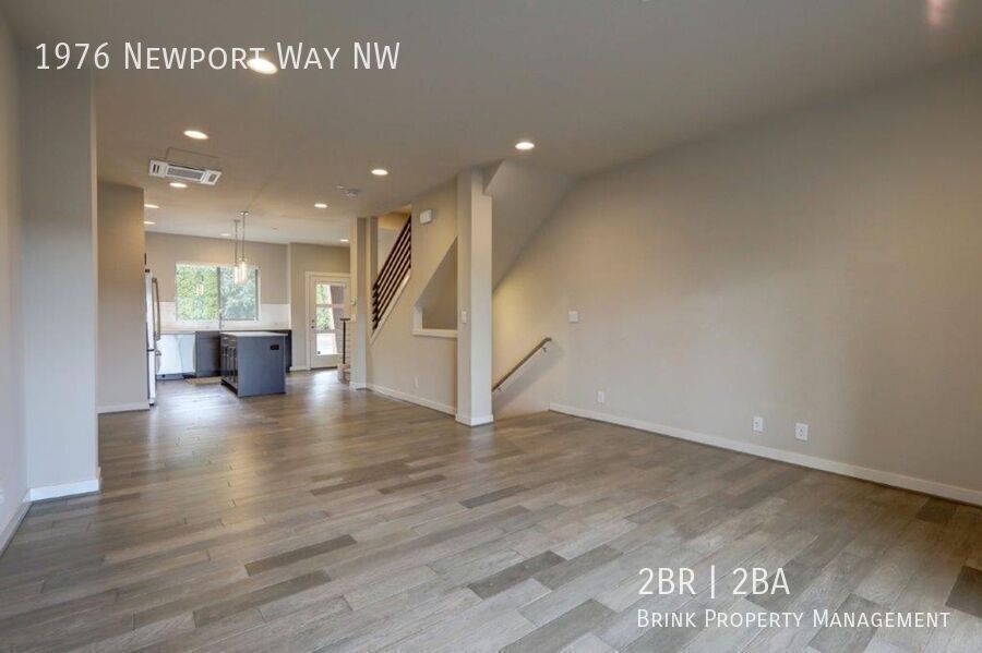 Immaculate and Spacious 2 Bedroom/1.75 Issaquah Townhome! property image