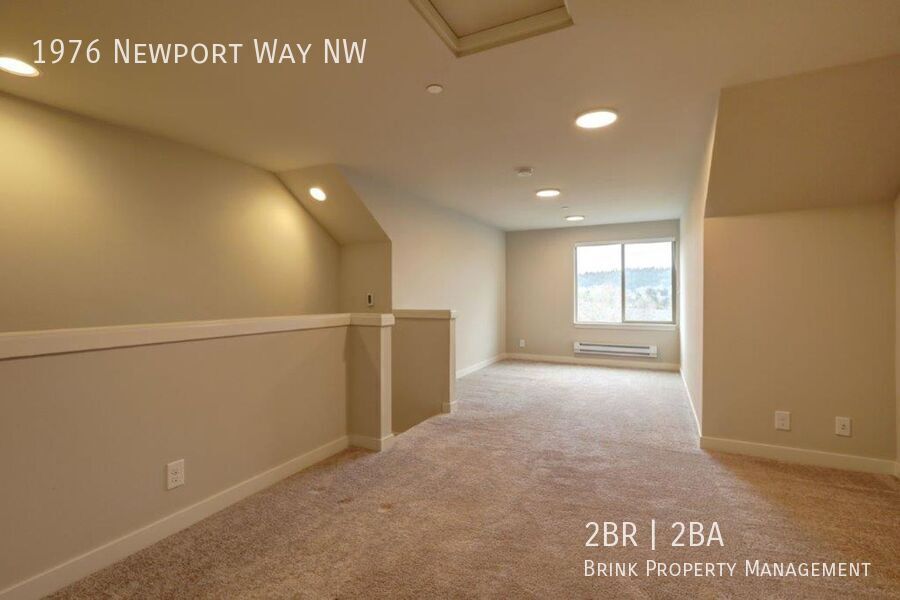 Immaculate and Spacious 2 Bedroom/1.75 Issaquah Townhome! property image