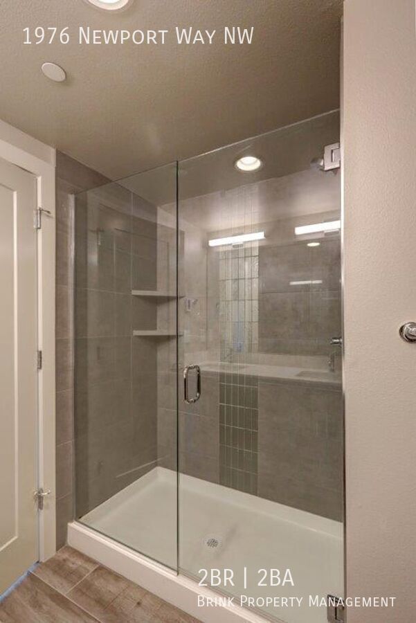 Immaculate and Spacious 2 Bedroom/1.75 Issaquah Townhome! property image