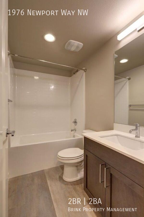 Immaculate and Spacious 2 Bedroom/1.75 Issaquah Townhome! property image