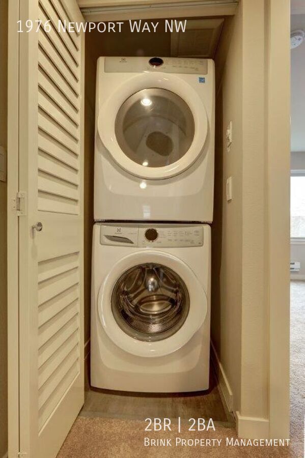 Immaculate and Spacious 2 Bedroom/1.75 Issaquah Townhome! property image