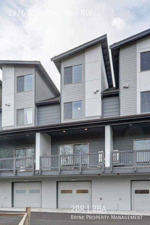 Immaculate and Spacious 2 Bedroom/1.75 Issaquah Townhome! property image