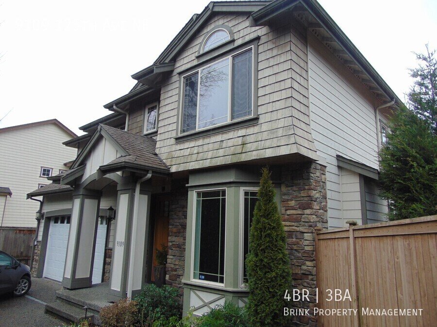 4+ Bedroom/2.5 Bath Luxury Kirkland Home.  Spacious Home, Rose Hill Area!  A Must See! property image