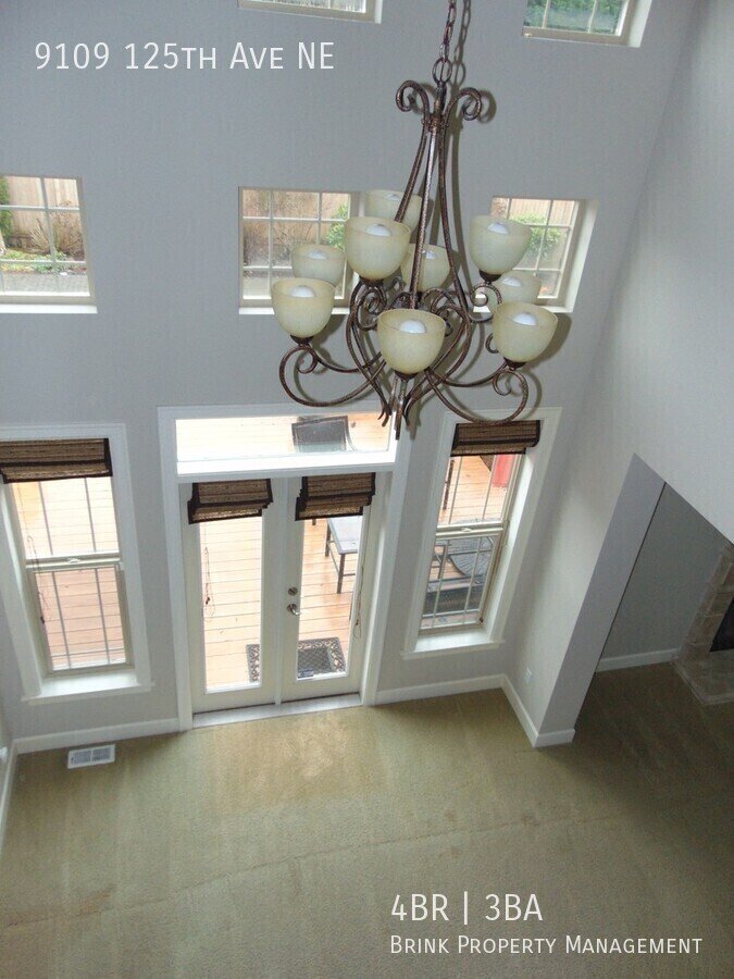 4+ Bedroom/2.5 Bath Luxury Kirkland Home.  Spacious Home, Rose Hill Area!  A Must See! property image