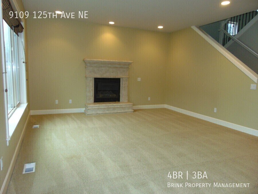 4+ Bedroom/2.5 Bath Luxury Kirkland Home.  Spacious Home, Rose Hill Area!  A Must See! property image