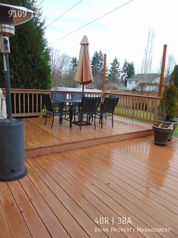 4+ Bedroom/2.5 Bath Luxury Kirkland Home.  Spacious Home, Rose Hill Area!  A Must See! property image