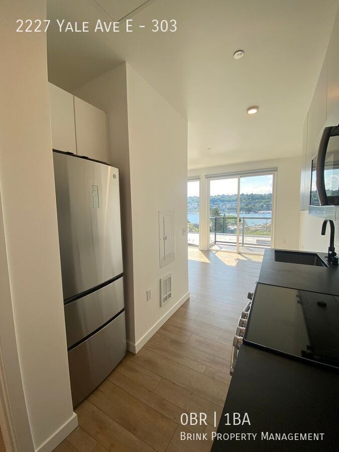 Welcome to Lakeview! - Live in Luxury & Style in the heart of Eastlake property image