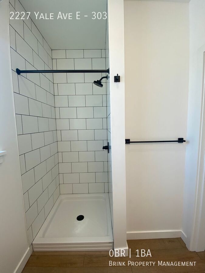 Welcome to Lakeview! - Live in Luxury & Style in the heart of Eastlake property image