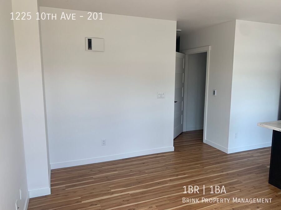 Live at The Woodworth - Classic & Cool Living in Capitol Hill property image